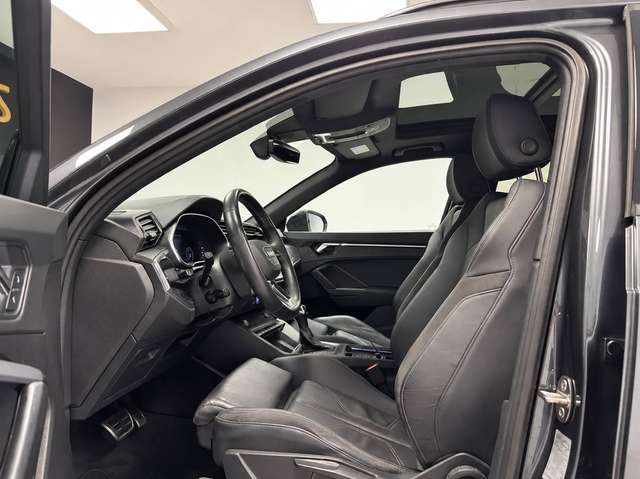 Audi Q3 — photo 11