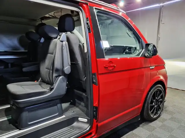 Volkswagen T6 California view 14