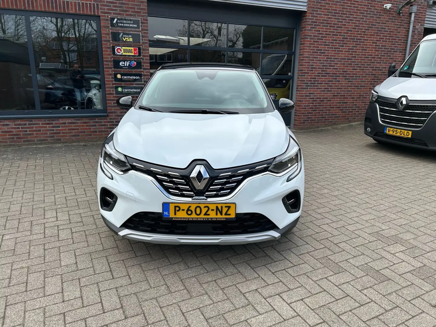 Renault Captur 1.6 E-Tech Plug-in Hybrid 160 Initiale Paris/ In o Wit - 2