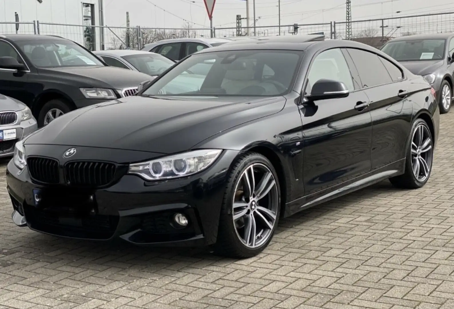BMW 420 Bmw 4er Gran Coupé M Sport Schwarz - 1