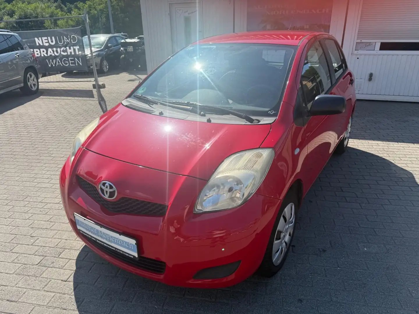 Toyota Yaris Cool Rot - 1