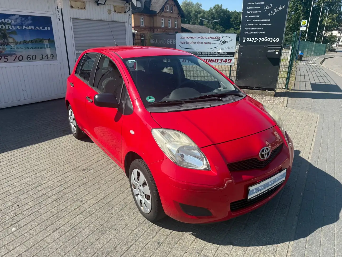 Toyota Yaris Cool Rot - 2