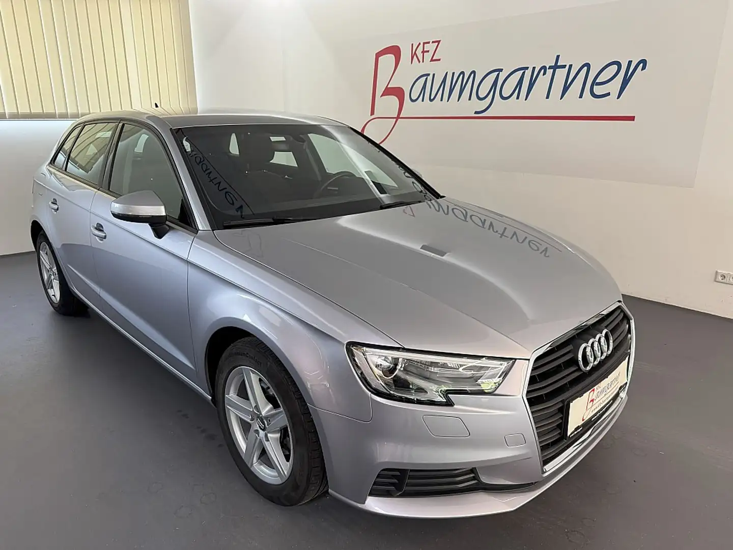 Audi A3 SB 30 TDI *XENON*NAVI*Tempomat*PDC* Argent - 1