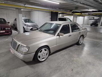 Mercedes-Benz E300 turbo diesel