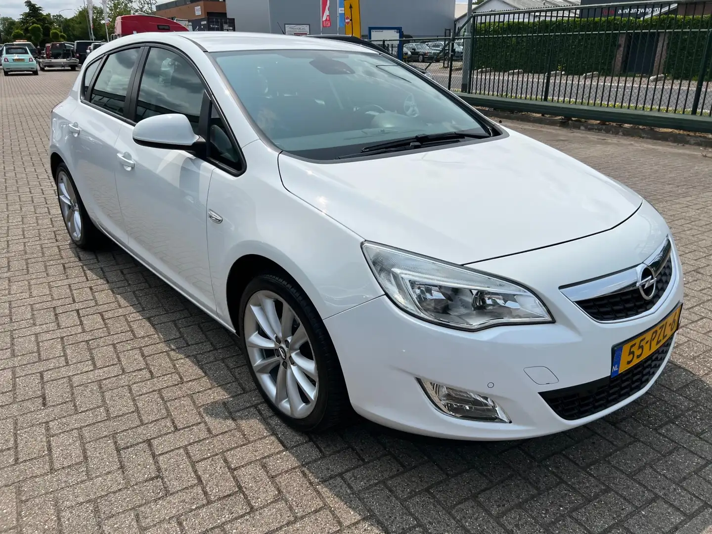 Opel Astra 1.4 Turbo Edition Blanco - 2