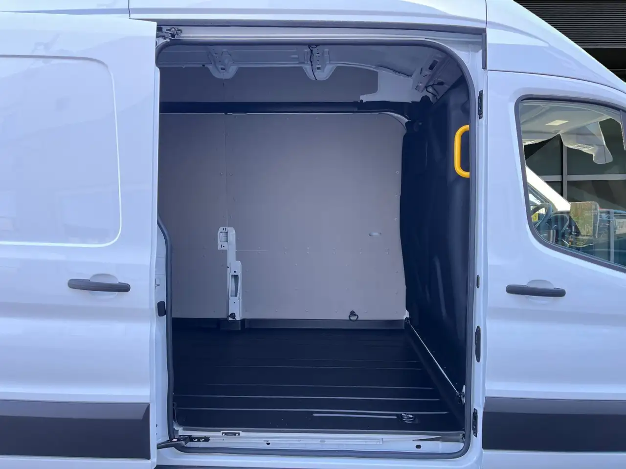 Ford Transit FT350 L3H3 Trend FWD AHK*2xAirbag*Kamera 8
