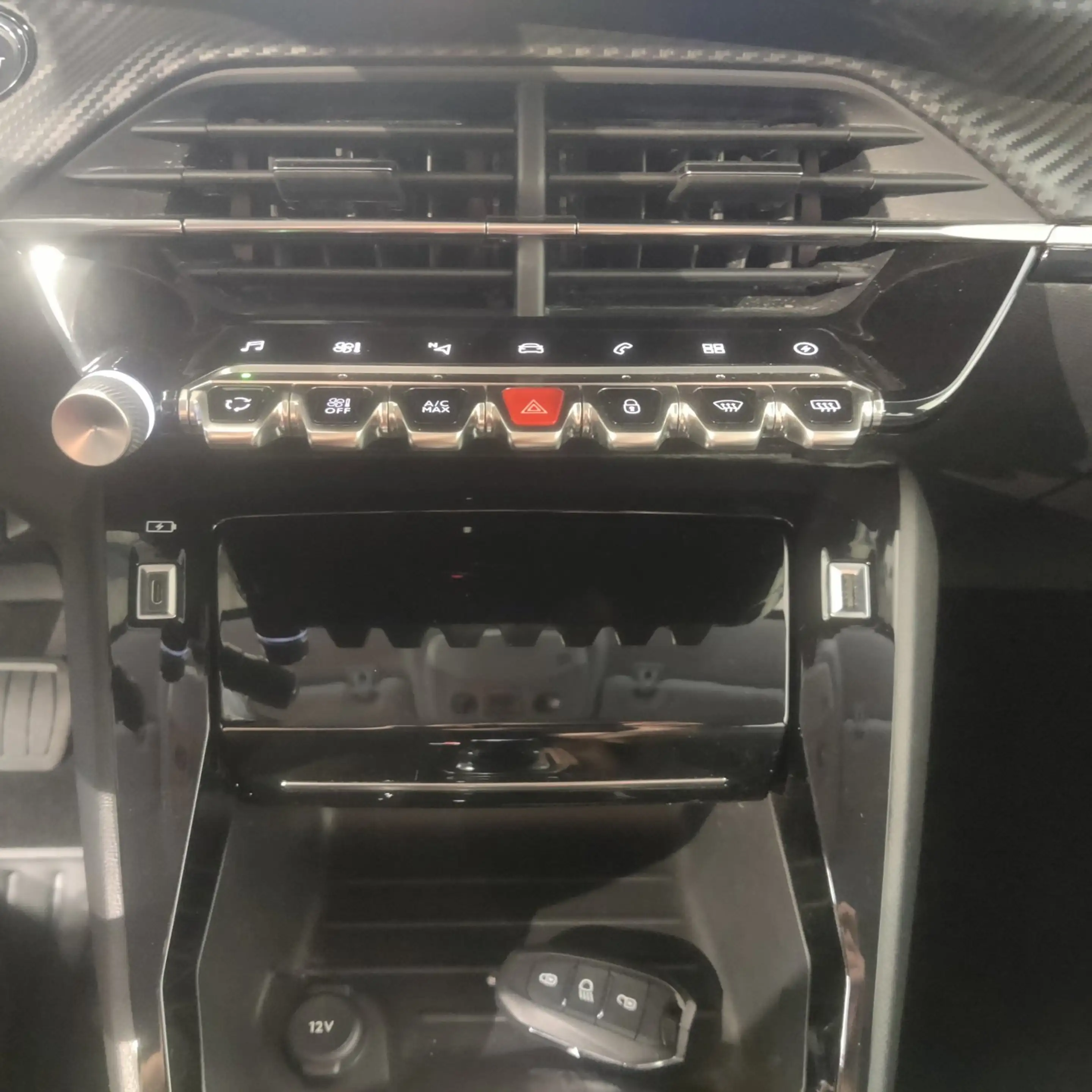 Peugeot e-208 EV Allure 50 kWh — photo 9