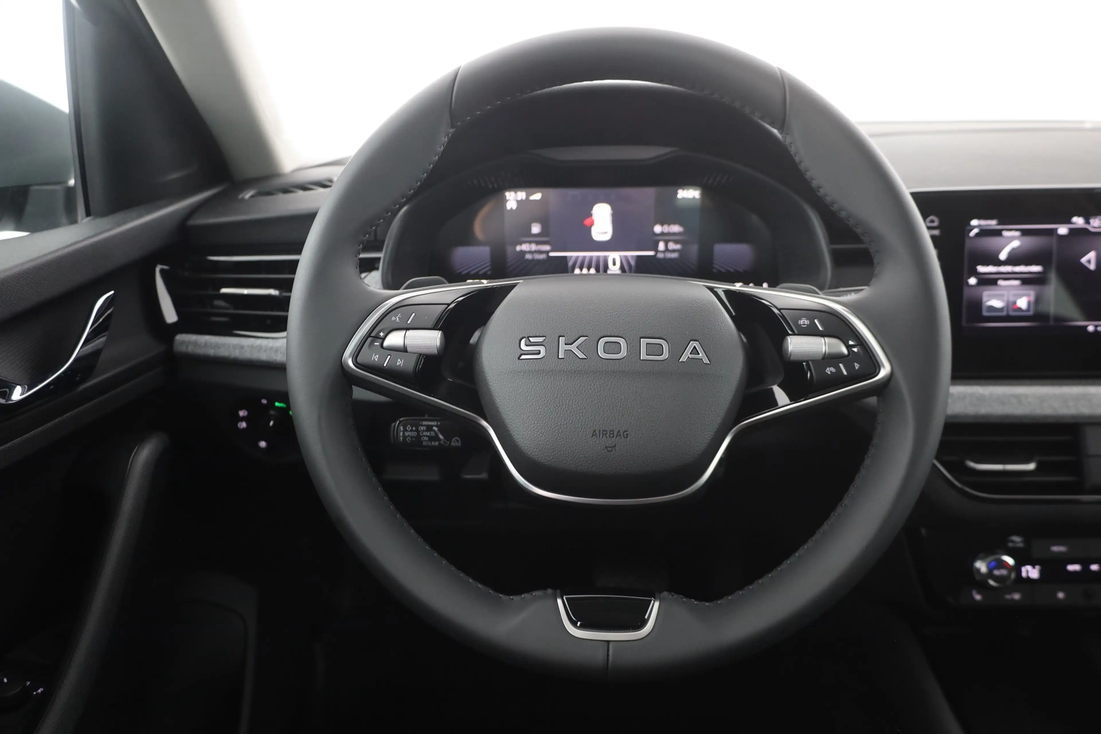 Skoda Kamiq 1.0 TSI DSG LED ACC Kamera AHK — photo 15