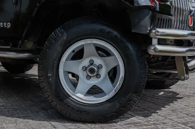 Jeep Wrangler view 2