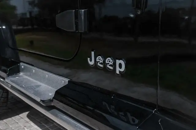 Jeep Wrangler view 5