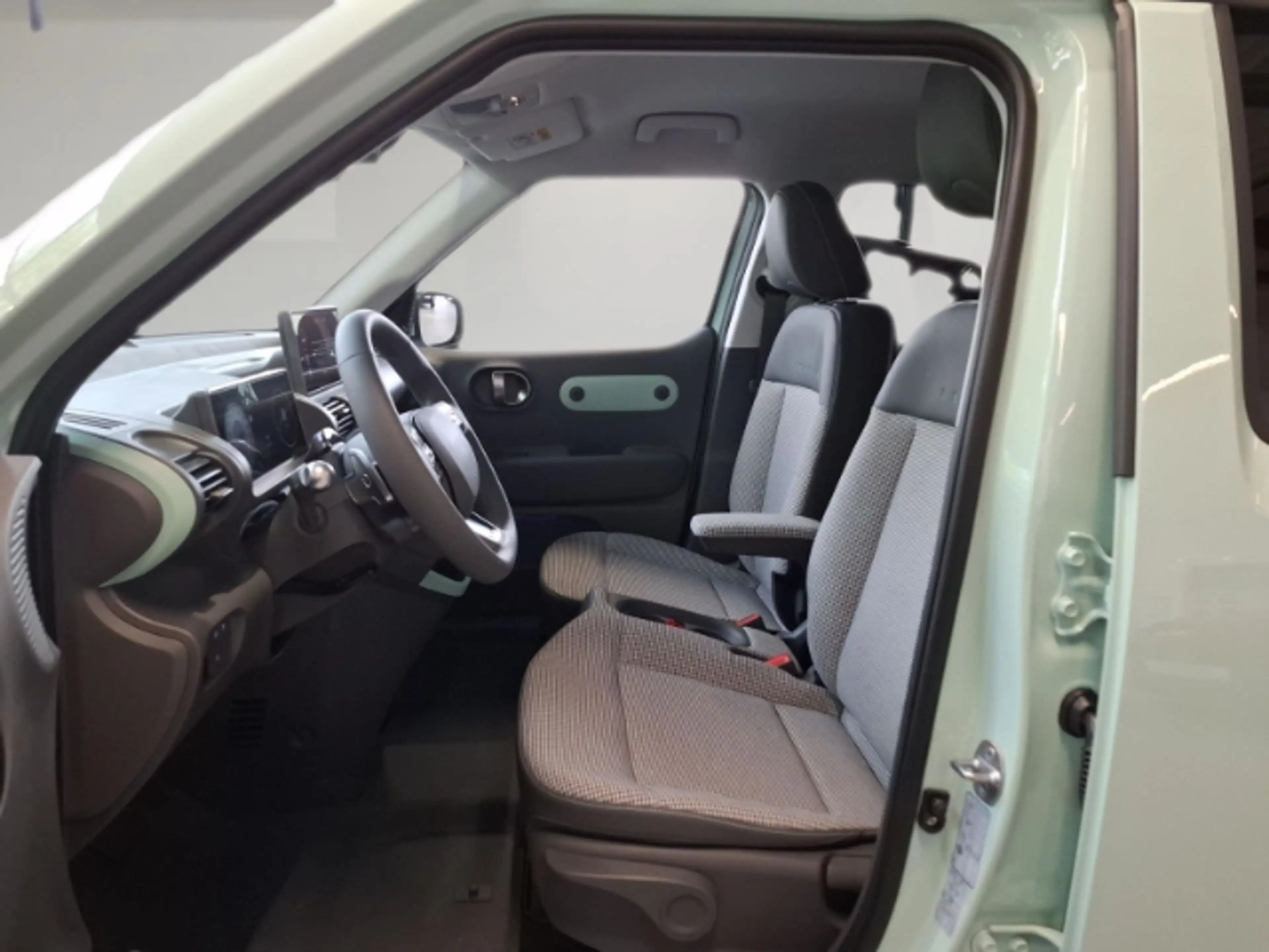 Hyundai Inster Lounge 49 kWh Wärmepumpe/Navi/Lenkrad/Sitzheizung/ — photo 7