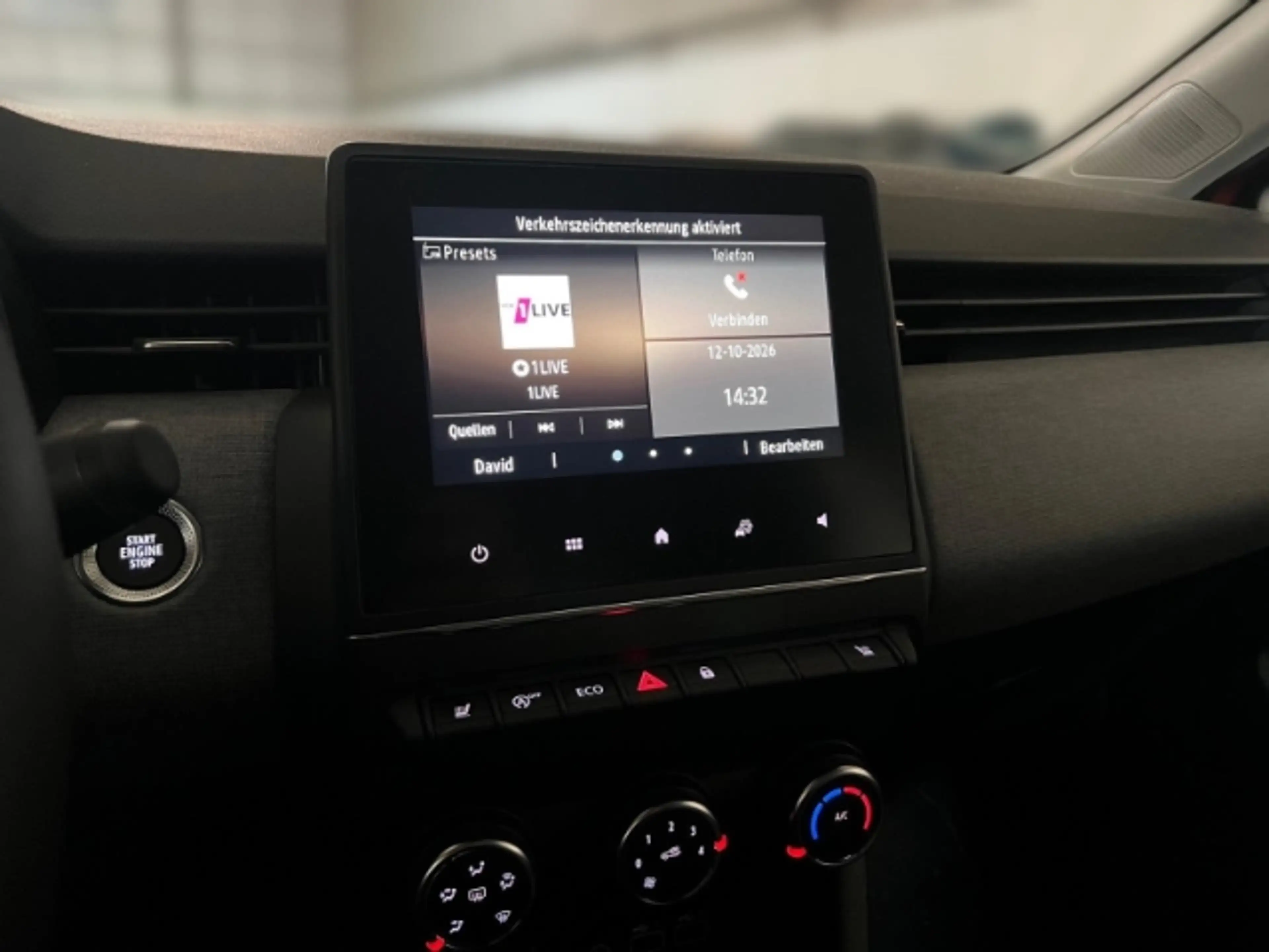 Renault Clio V 1.0 TCe 90 Evolution Navi+Sitzheizung+Rückfahrka — photo 9