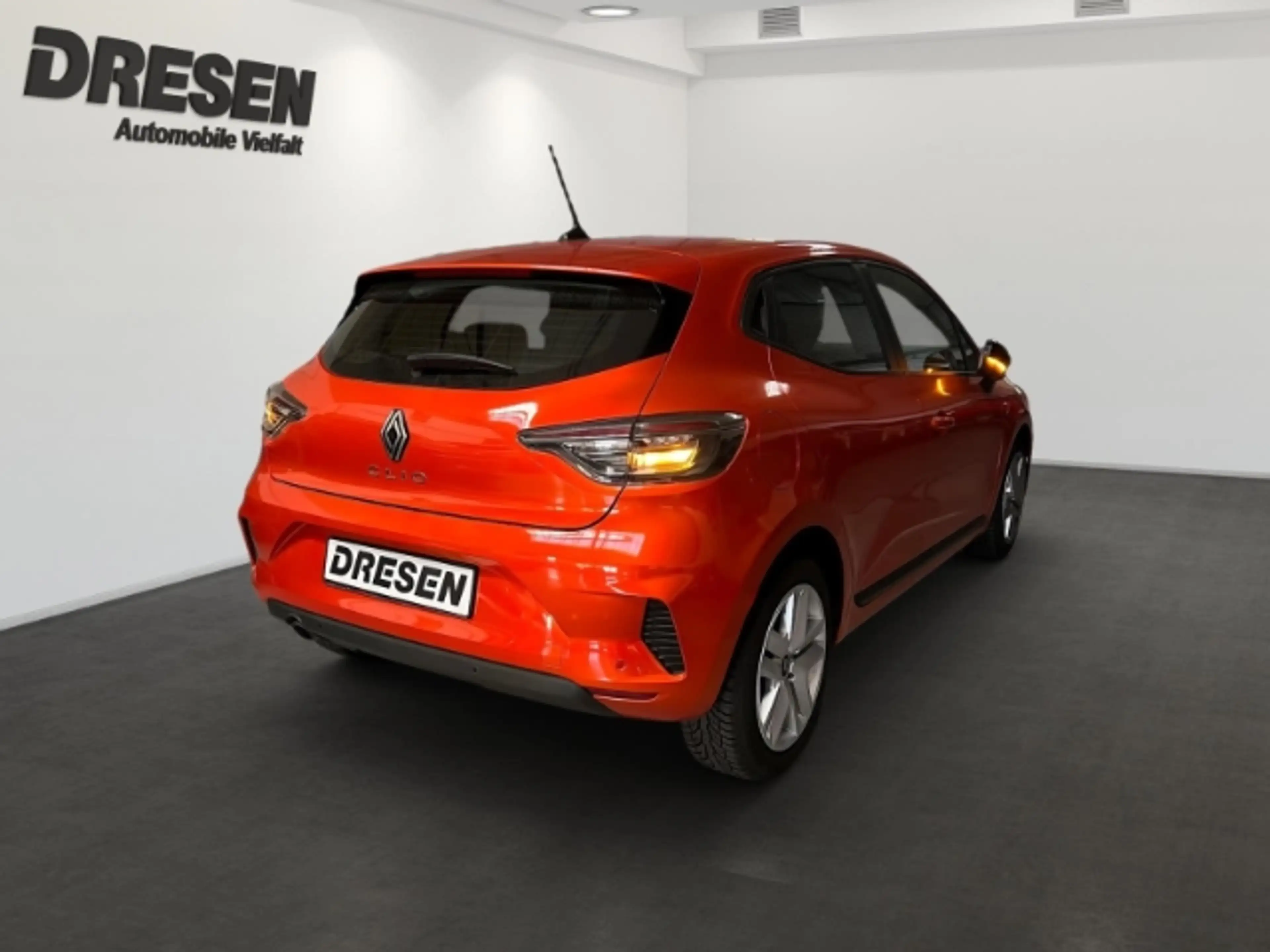 Renault Clio V 1.0 TCe 90 Evolution Navi+Sitzheizung+Rückfahrka — photo 3