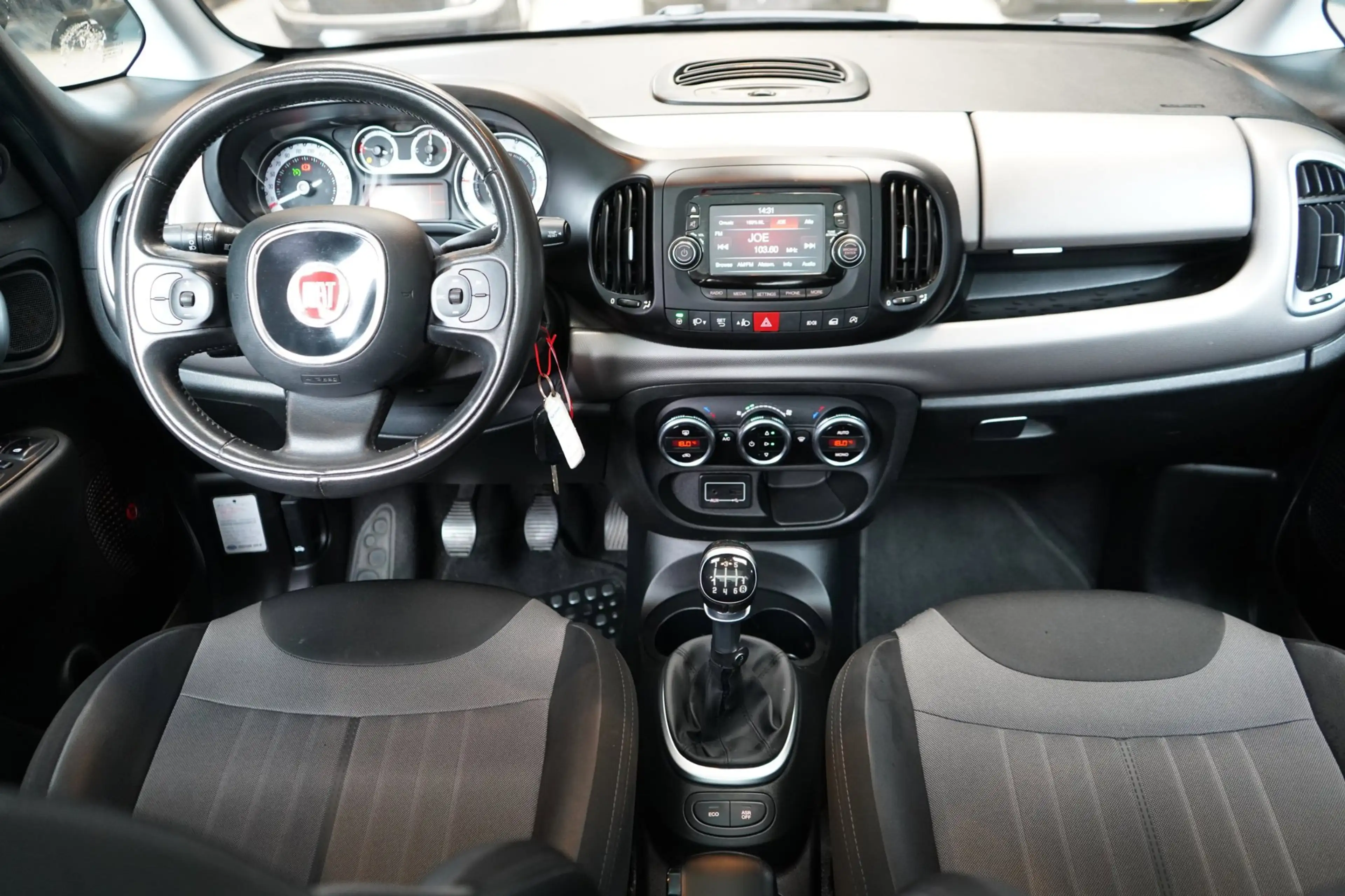 Fiat 500L Living 0.9 TwinAir PopStar | AIRCO | TREKHAAK | ST — photo 2
