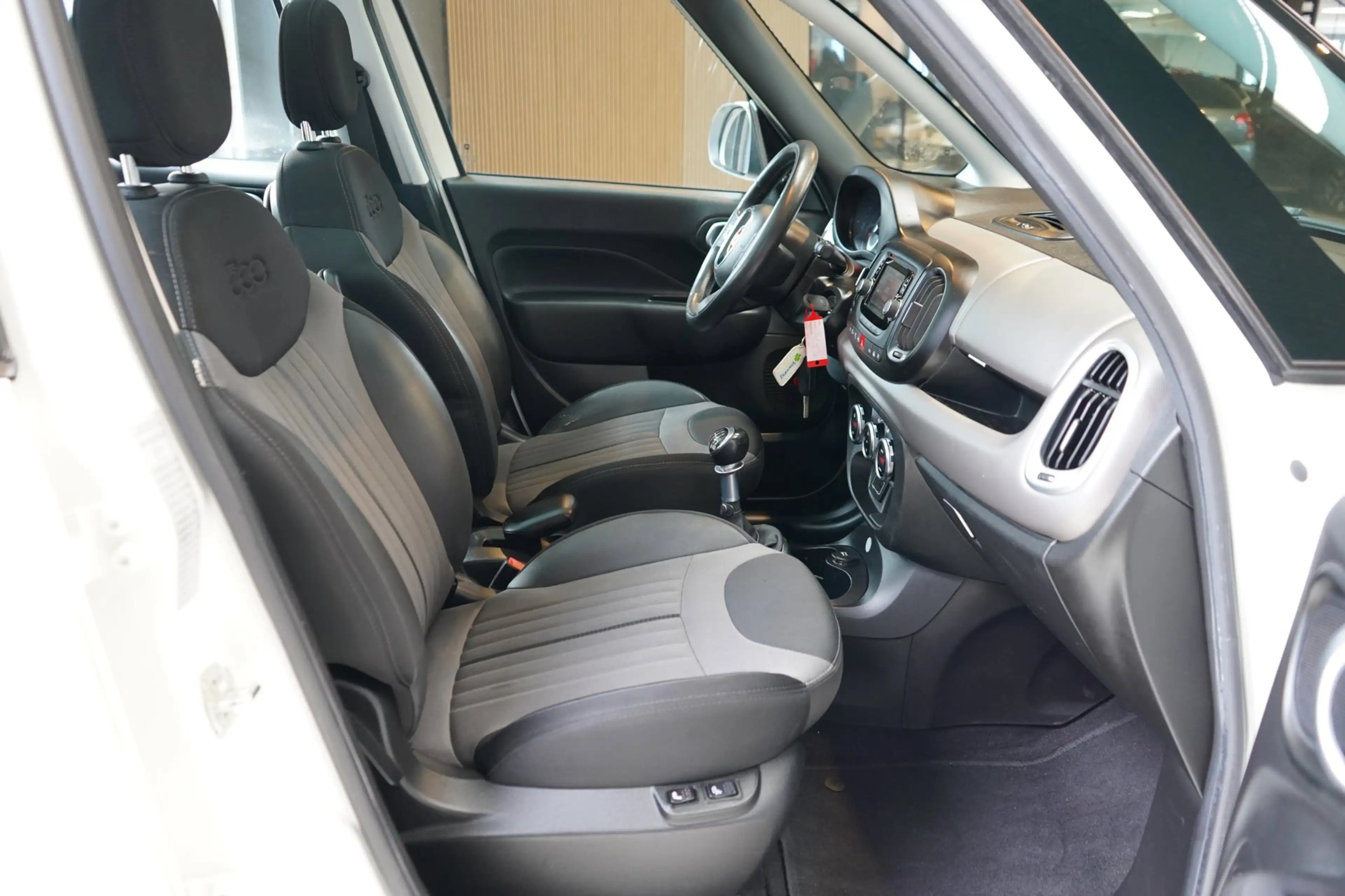 Fiat 500L Living 0.9 TwinAir PopStar | AIRCO | TREKHAAK | ST — photo 21