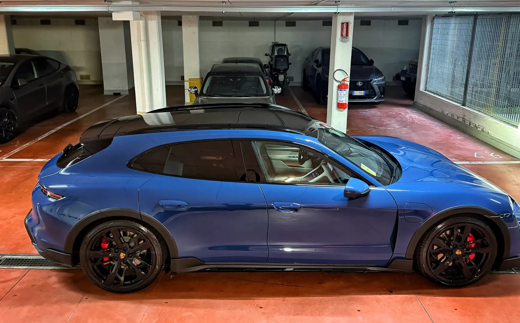 Porsche Taycan Cross Turismo 4S Battery plus SUBENTRO LEASING Blu/Azzurro - 1