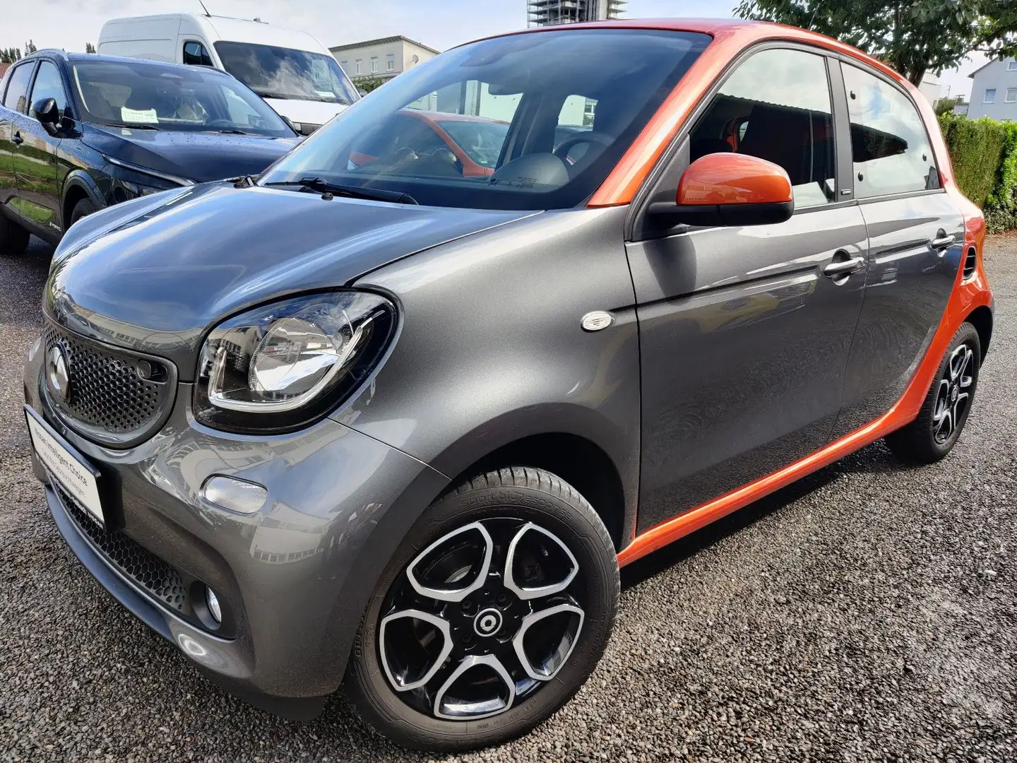 smart forFour Passion 66kW Grau - 1