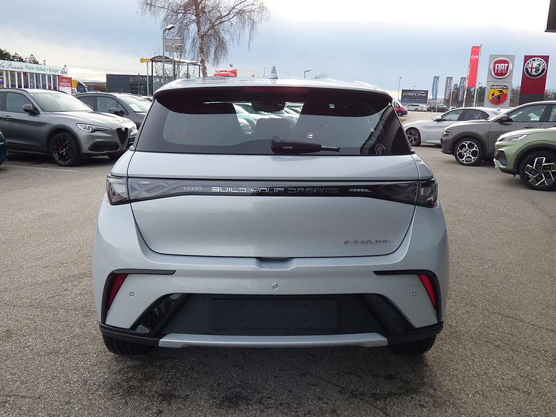 BYD Dolphin 60,4 kWh Comfort Österreich Paket — photo 4