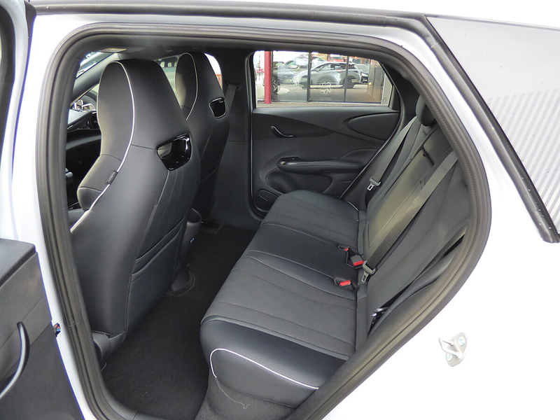 BYD Dolphin 60,4 kWh Comfort Österreich Paket — photo 7