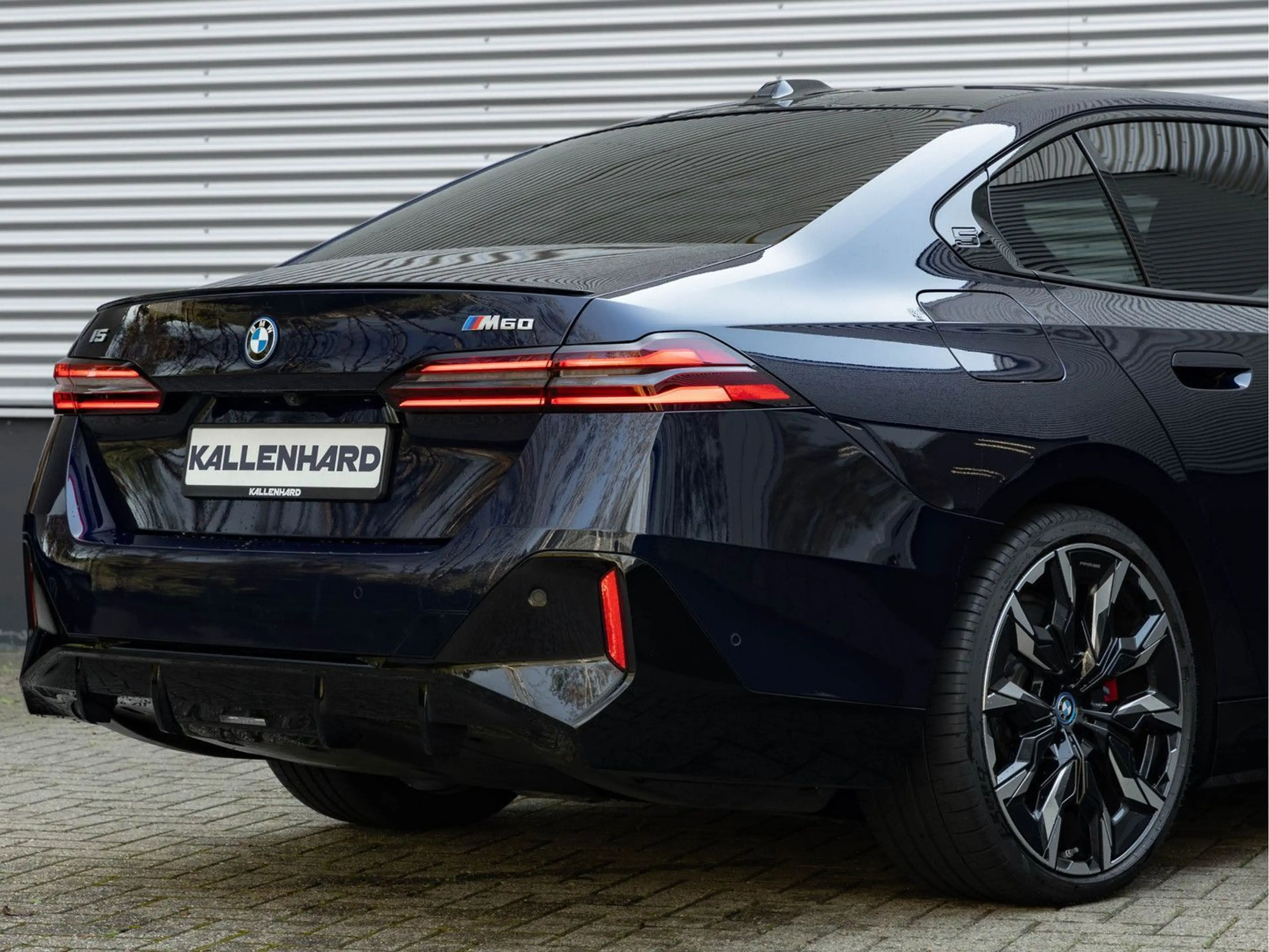 BMW i5 M60 xDrive - M-Sport Pro - Pano - Bowers & Wi — photo 12