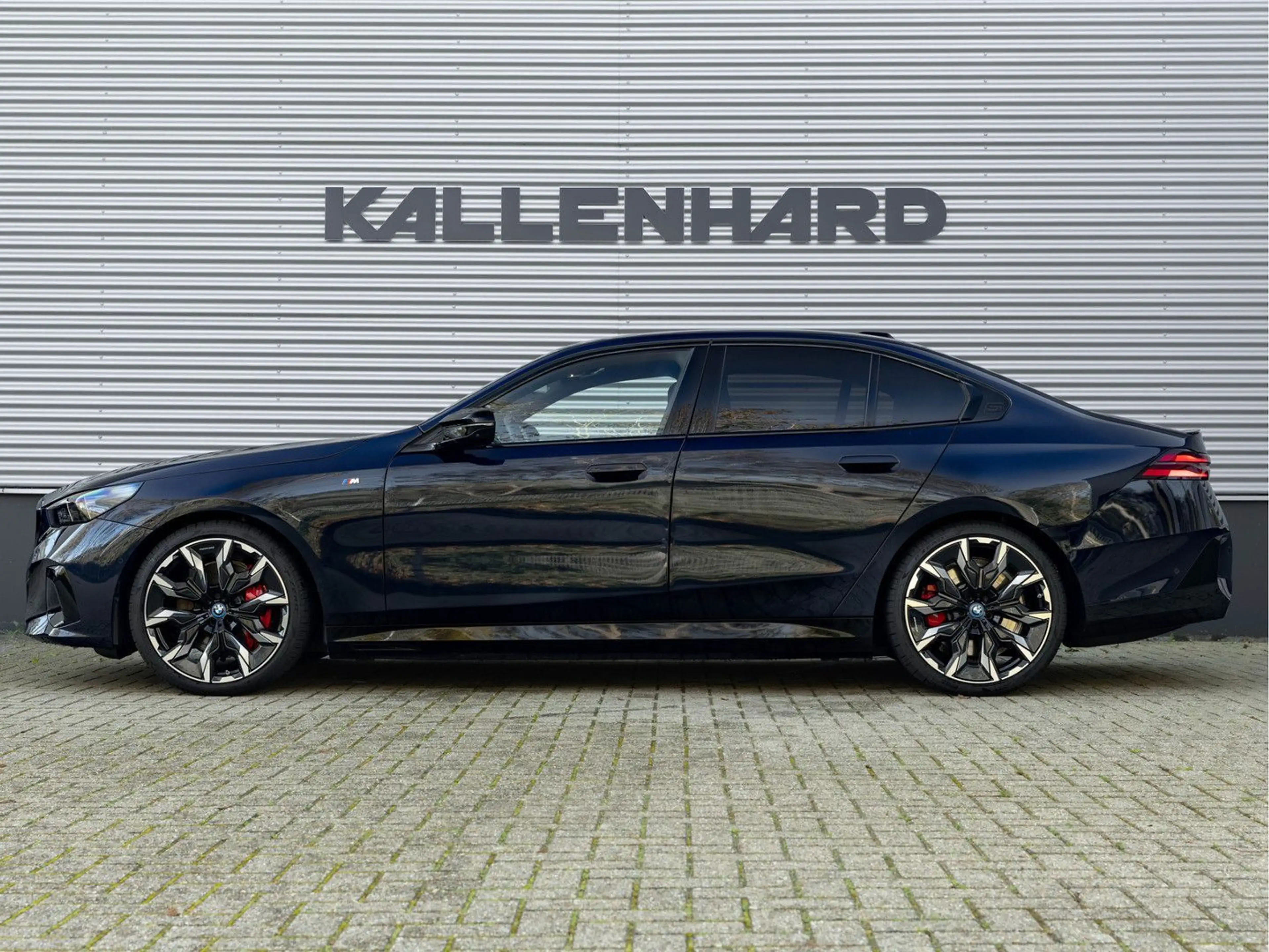 BMW i5 M60 xDrive - M-Sport Pro - Pano - Bowers & Wi — photo 8
