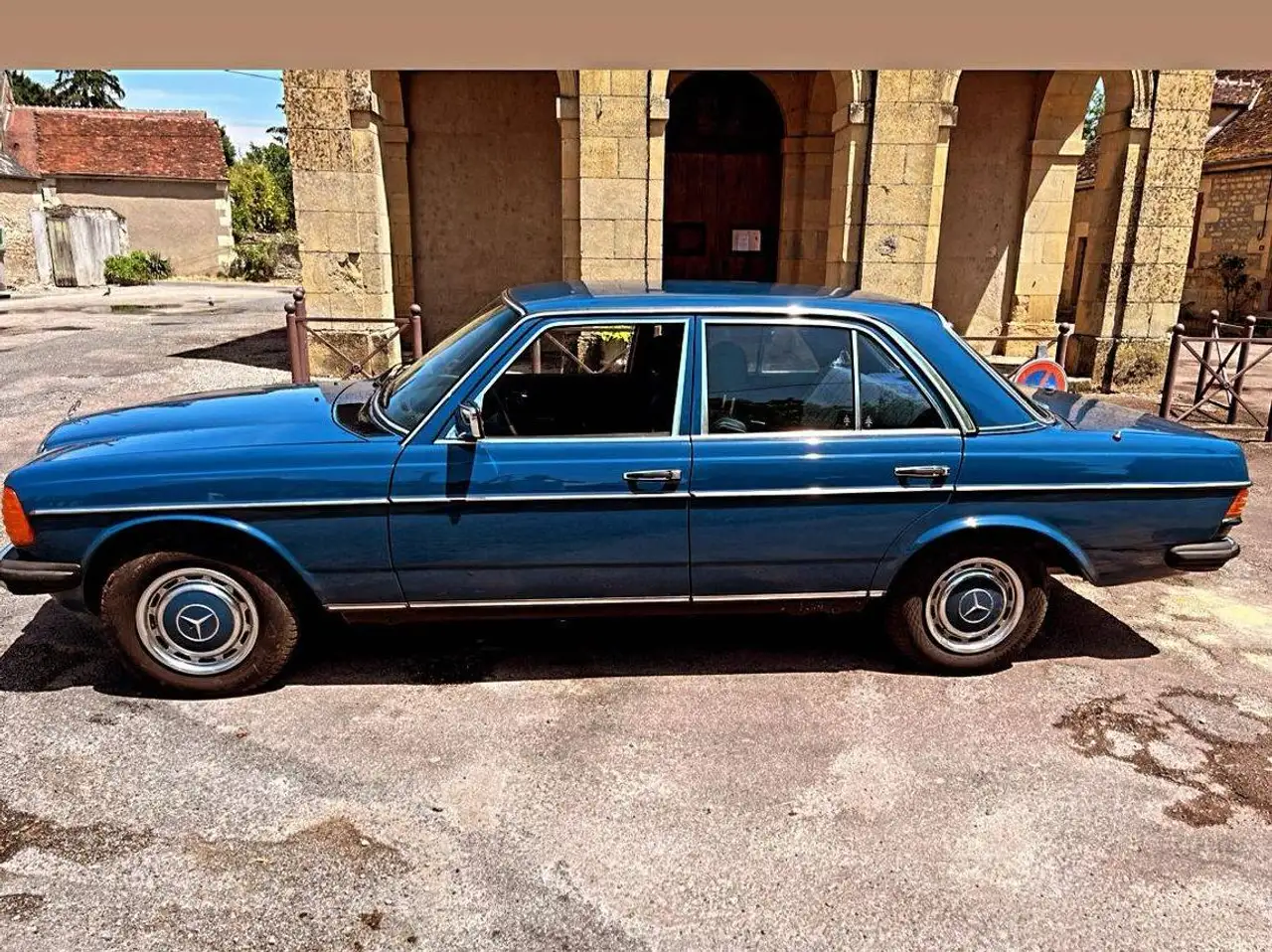 Mercedes-Benz 200, foto 2