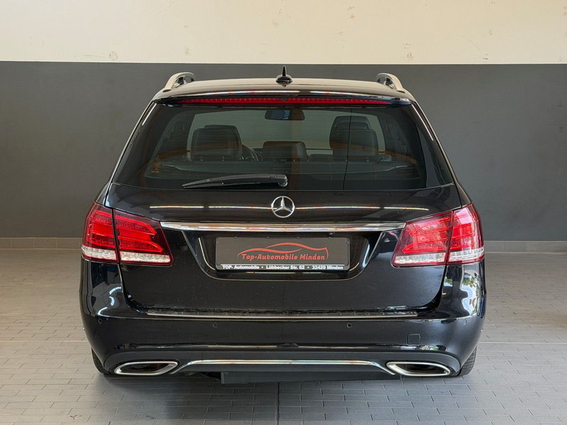 Mercedes-Benz E 220 4Matic/SHZ/PDC/AHK/AMBIENTE/2.HAND — photo 5