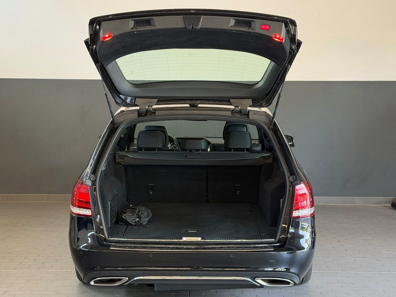 Mercedes-Benz E 220 4Matic/SHZ/PDC/AHK/AMBIENTE/2.HAND — photo 7