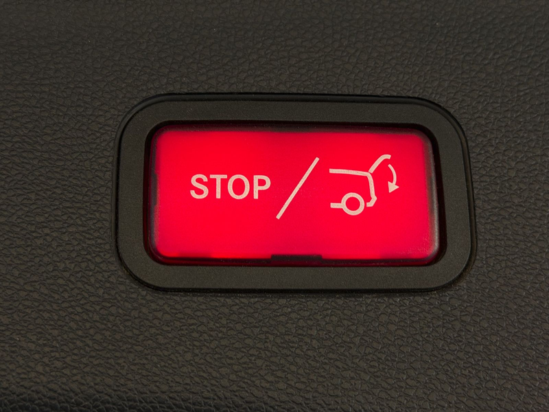 Mercedes-Benz E 220 4Matic/SHZ/PDC/AHK/AMBIENTE/2.HAND — photo 8