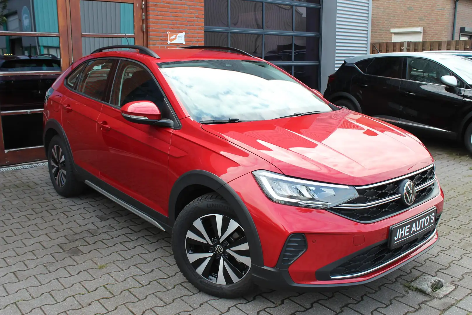 Volkswagen Taigo 1.0 TSI Life | NAP | LED | ACC | All Season banden Rood - 2