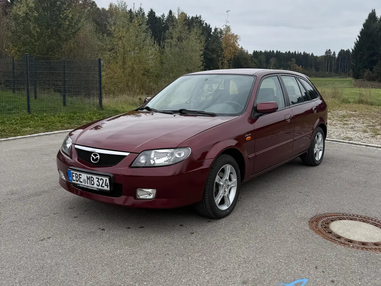 Mazda 323