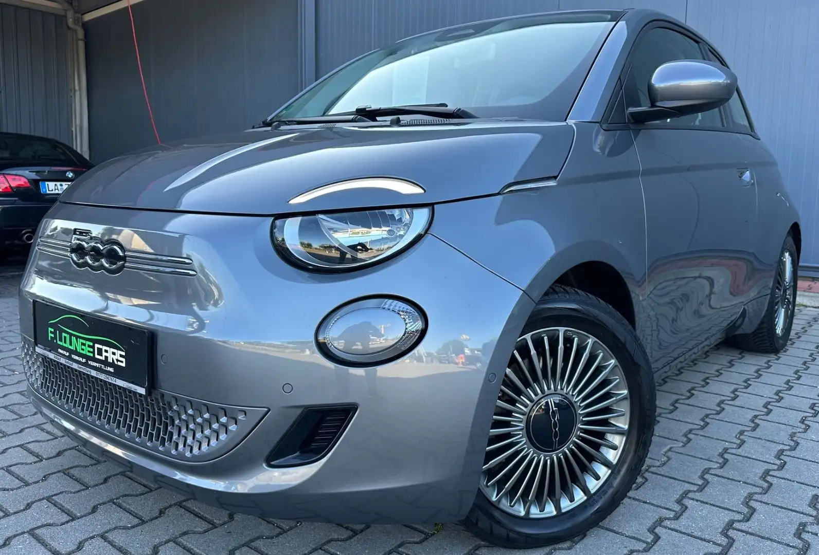 Fiat 500e Icon * LED* NAVI* Klimaa.* 1.Hand * 118PS * Grigio - 1
