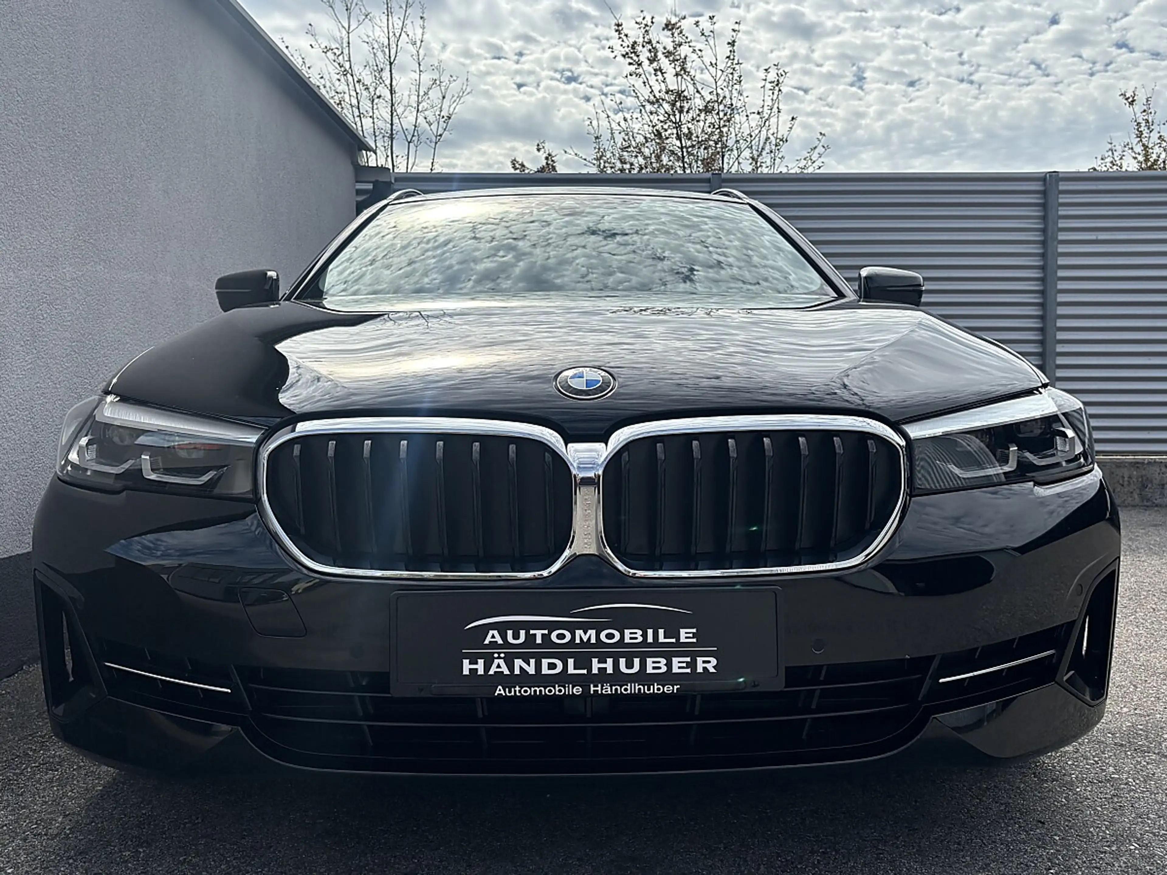 BMW 518 d Touring Aut. FACELIFT/LEDER/AHK/HIFI/SITZKLIM... — photo 7