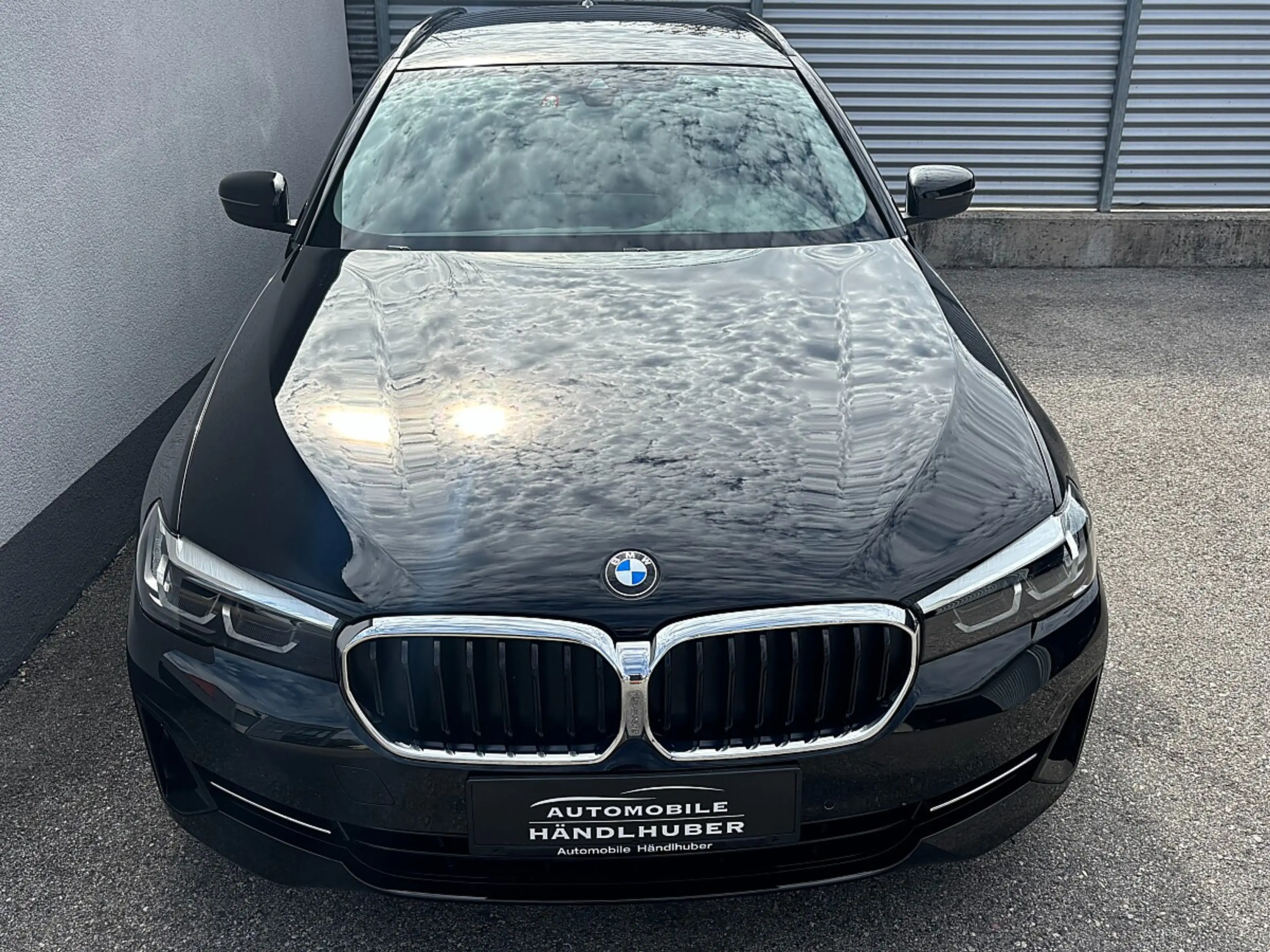 BMW 518 d Touring Aut. FACELIFT/LEDER/AHK/HIFI/SITZKLIM... — photo 10