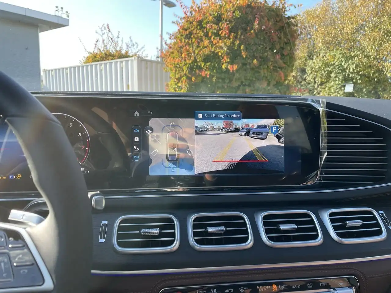 Mercedes-Benz GLE снимка Mercedes-Benz GLE