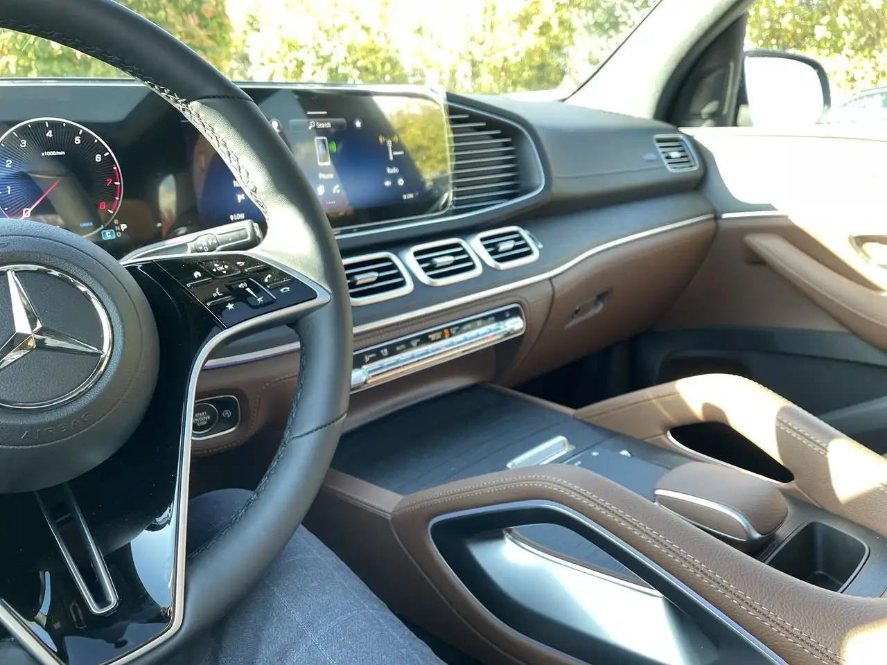 Mercedes-Benz GLE снимка Mercedes-Benz GLE
