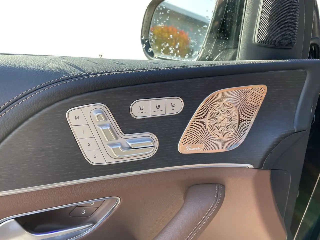 Mercedes-Benz GLE снимка Mercedes-Benz GLE