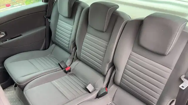 Renault Scenic view 9
