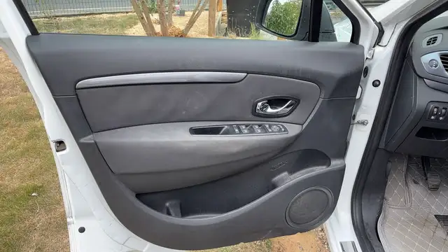 Renault Scenic view 7