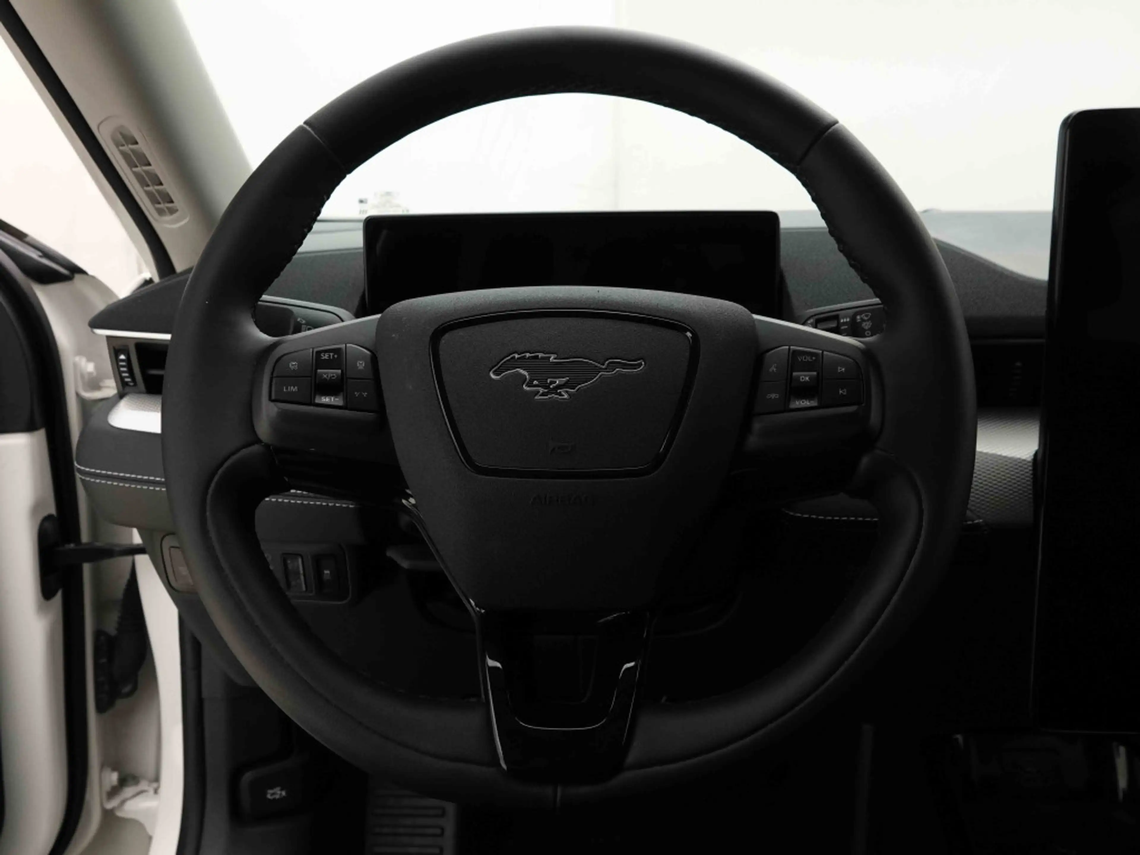 Ford Mustang Mach-E 72 kWh 294pk | 470 Km Range | GPS | Leather | Camera | LED | Keyless — photo 9