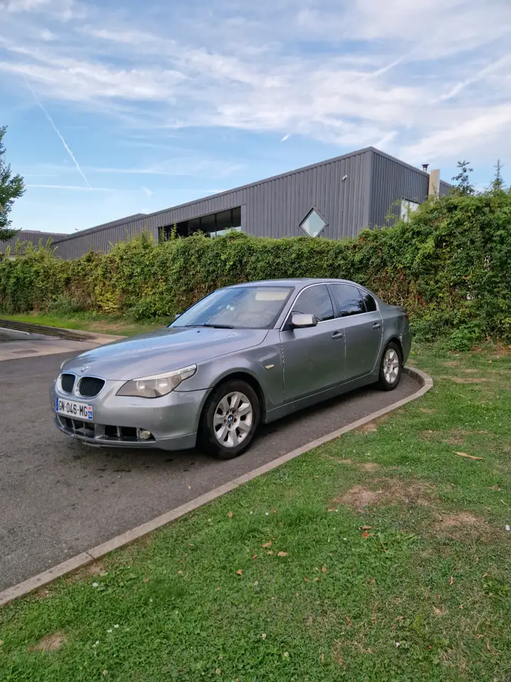 BMW 525