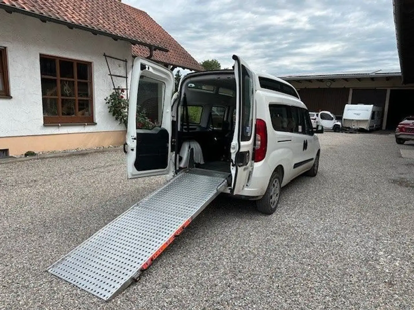 Fiat Doblo SX Maxi XL Kombi Behindertengerecht Wit - 1