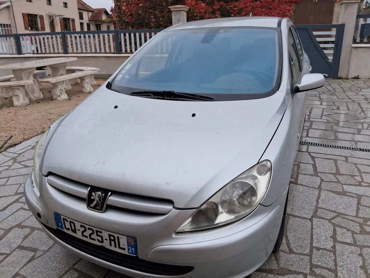 Peugeot 307 2.0 HDi - 90 XT Premium