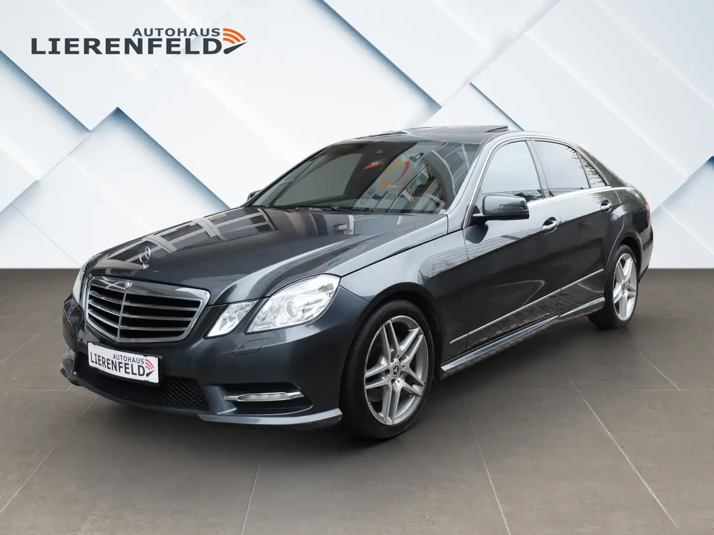 Mercedes-Benz E 300 BlueTec Hybrid AMG Line Gris - 1
