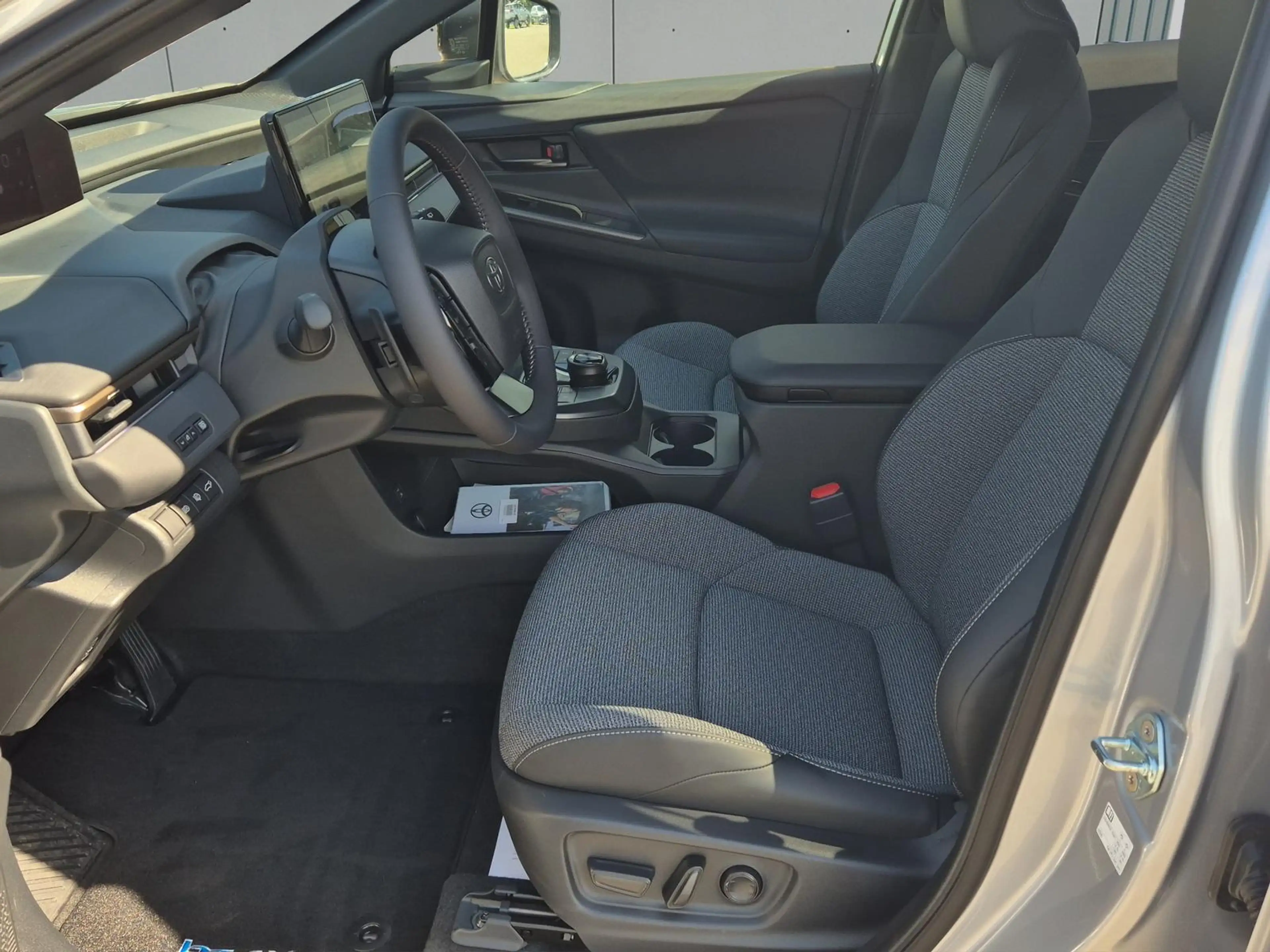 Toyota bZ4X Touring FWD Teamplayer - NAVI+360°+LED+eHk — photo 10