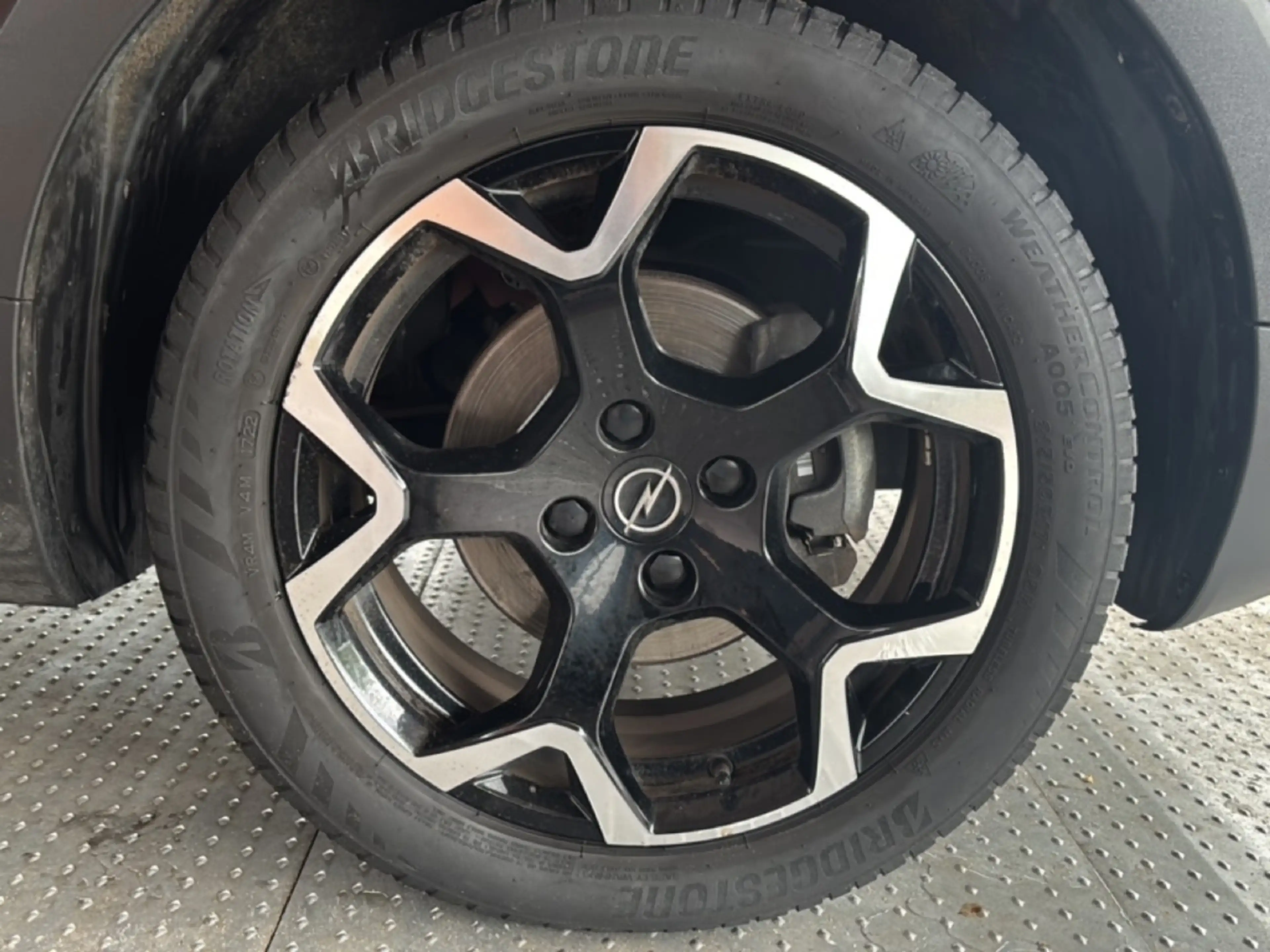 Opel Crossland Ultimate Shz Navi Kamera PDC v+h HUD Leder LED App — photo 11