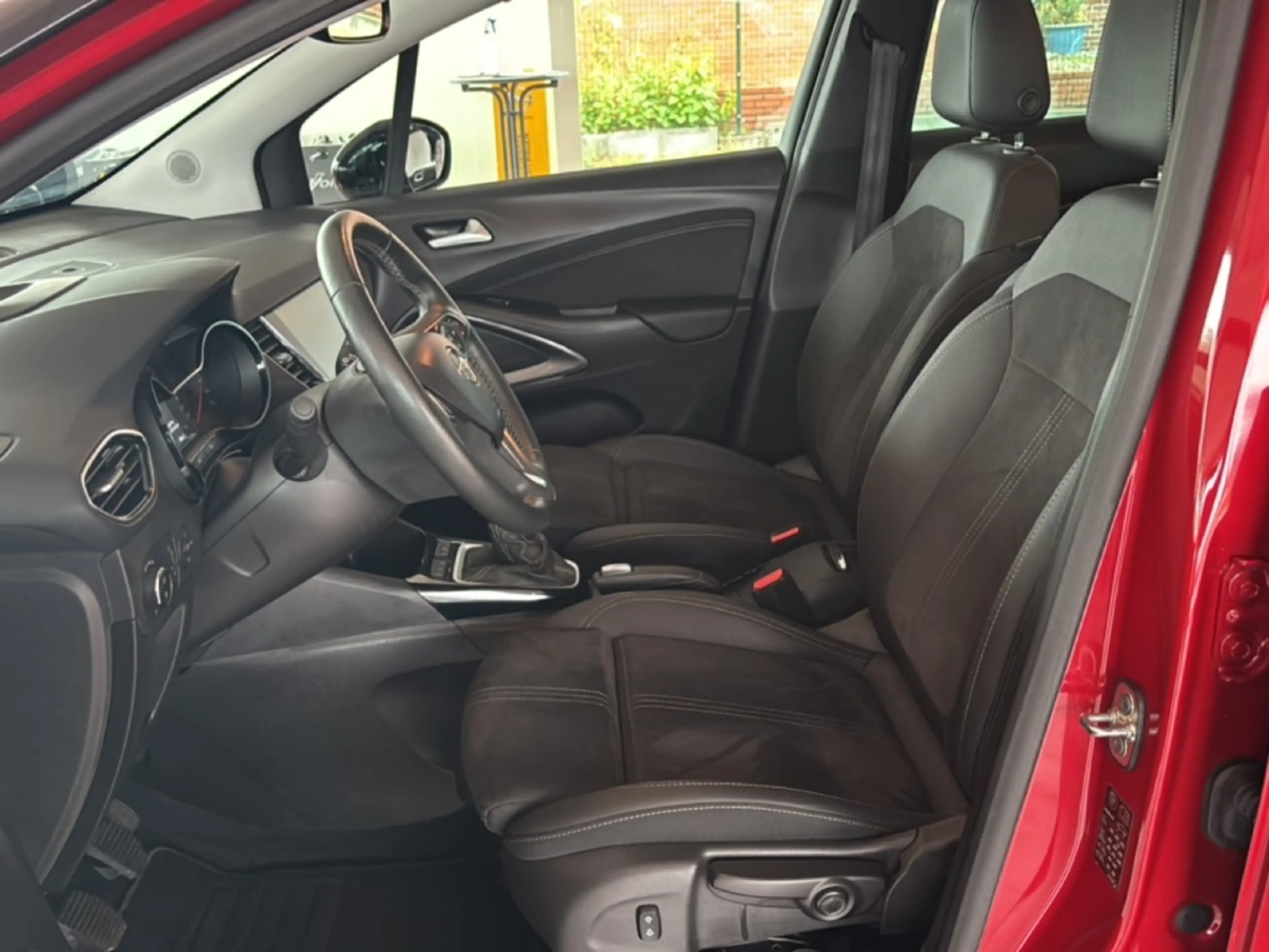 Opel Crossland Ultimate Shz Navi Kamera PDC v+h HUD Leder LED App — photo 13