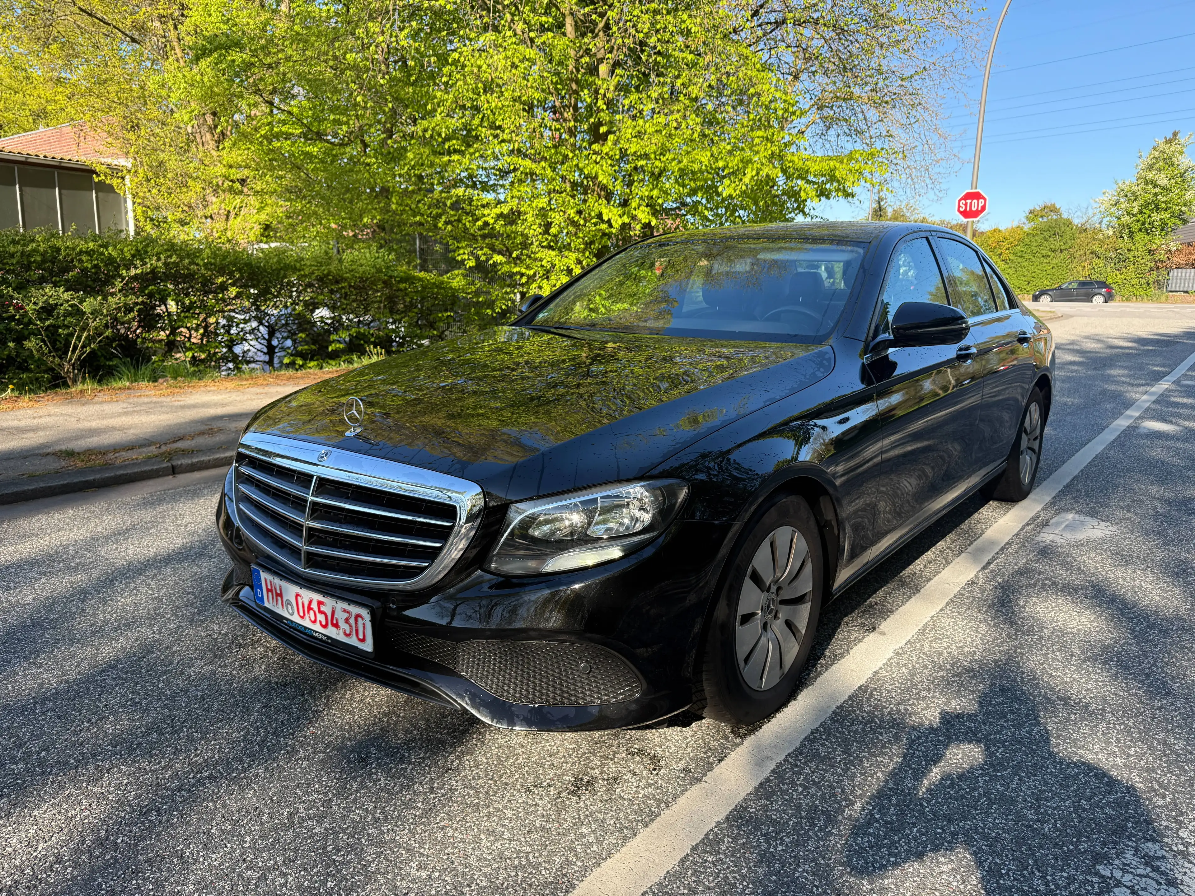 Mercedes-Benz E 220 -Limousine-Navi/Comand-PDC-TOP