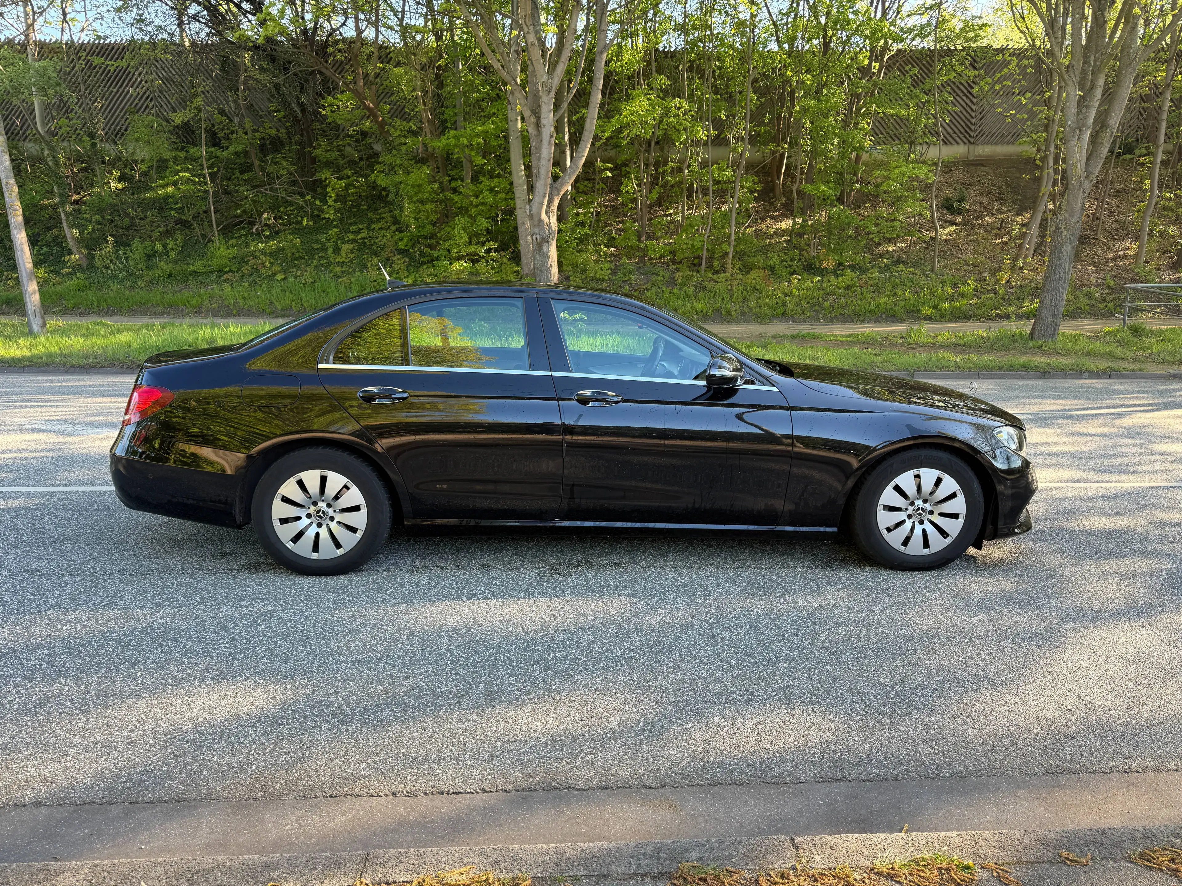 Mercedes-Benz E 220 -Limousine-Navi/Comand-PDC-TOP — photo 6