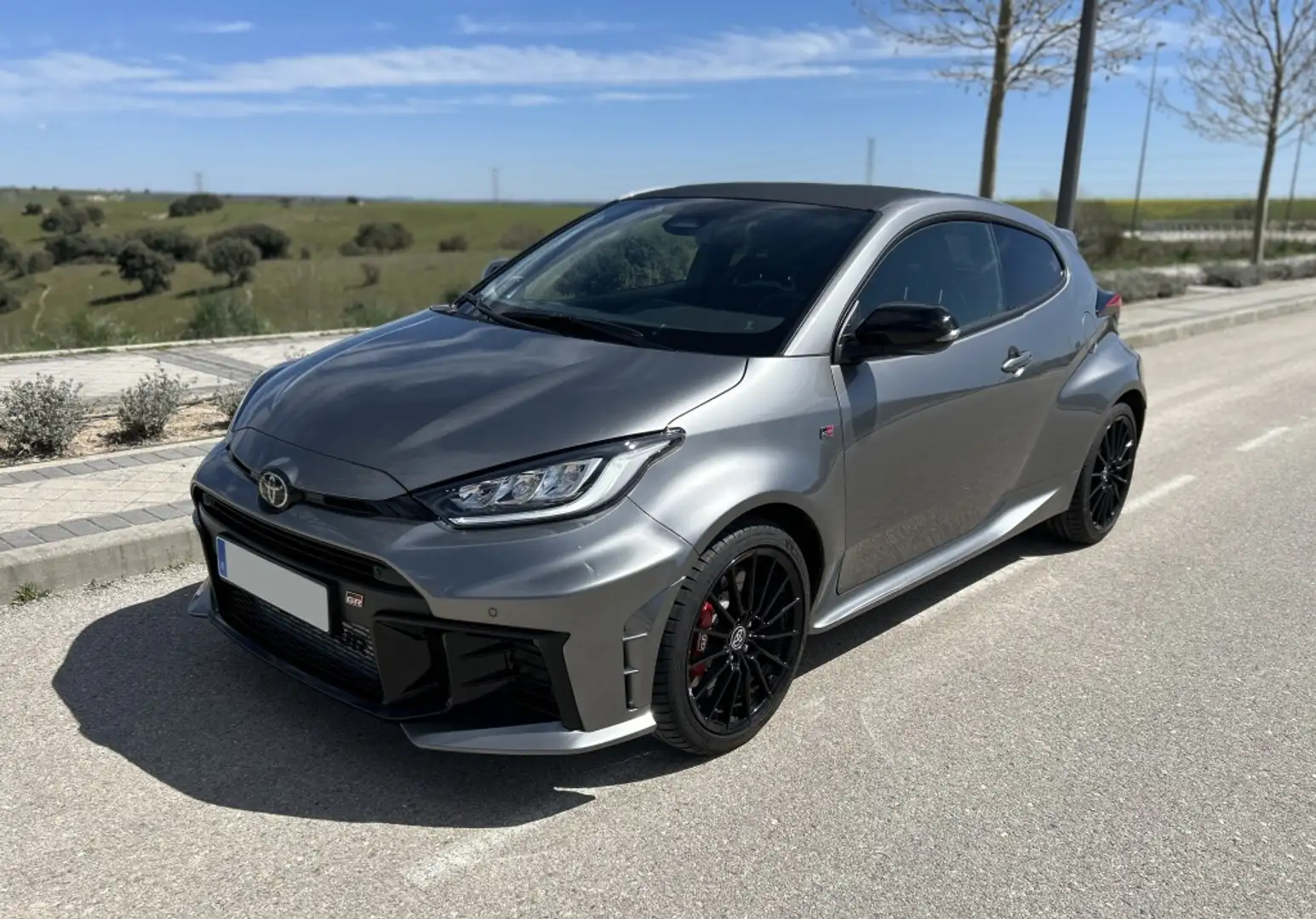 Toyota Yaris GR RZ Aut. Gris - 1